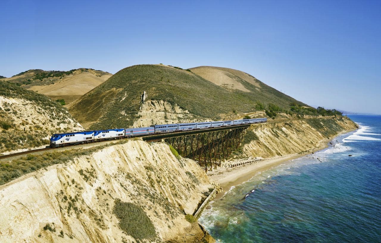 캘리포니아의 낭만적인 기차 여행, 암트랙(AMTRAK)의 추천 코스와 절경 BEST 5 - College Inside