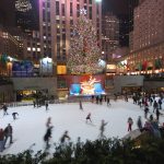 New_York_Christmas_tree_and_skating-rink-2