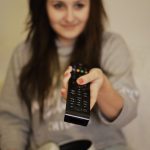 film_girl_movie_radio_control_remote_television_tv_watching-996966.jpg!d